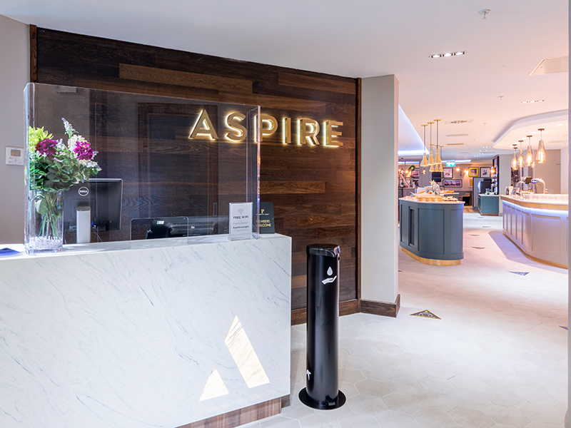 Airport Lounge in London Luton Airport
